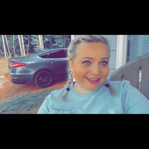 Meet your Posher, Savannah